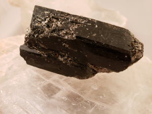 Black Tourmaline Gemstone Eliminates EMF, Radiation And Negative Energy From People.
